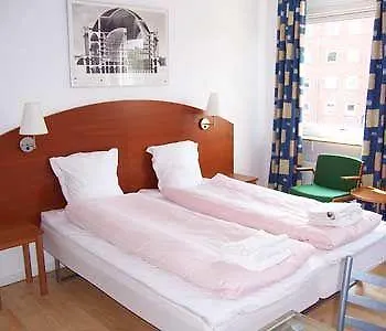 Danroom Studio Apartment *